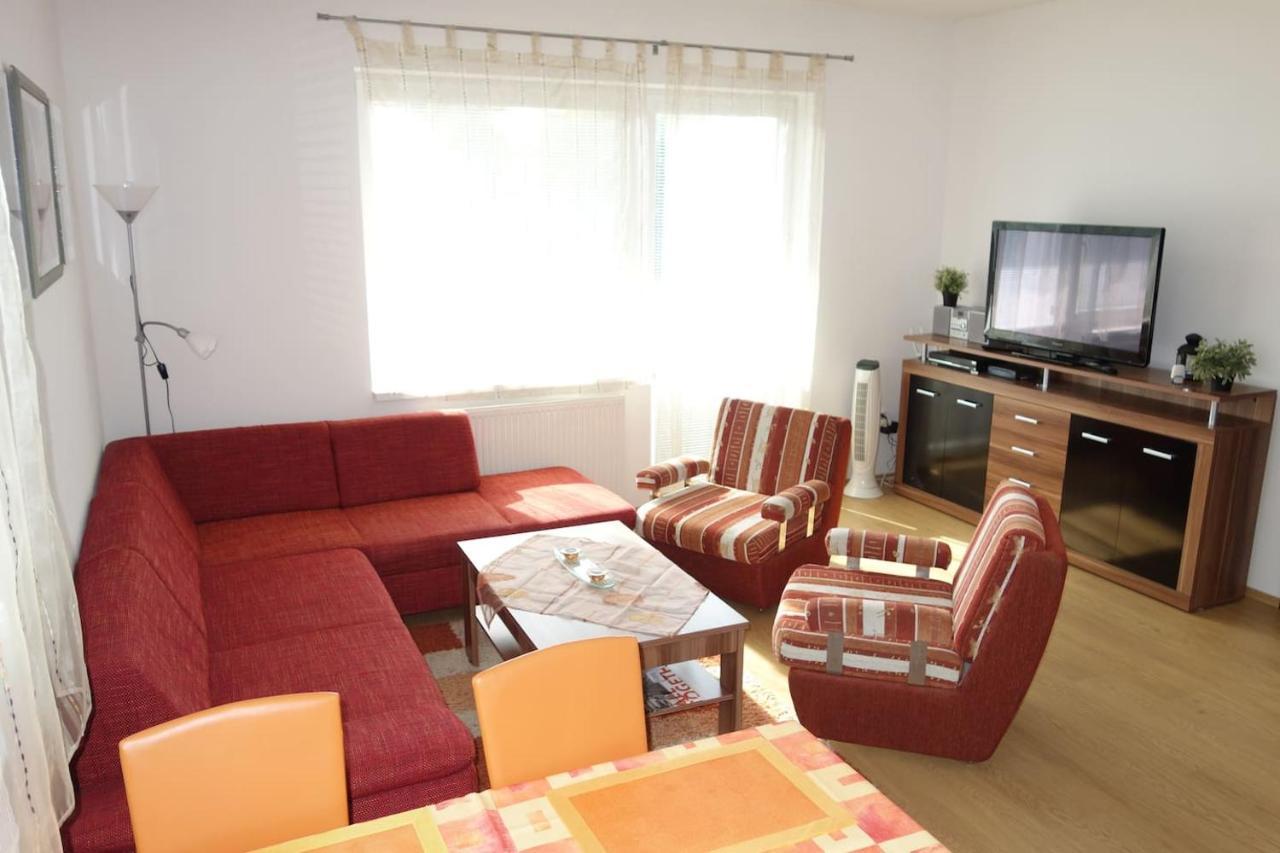 Apartman Iris โปดไฮสกา ภายนอก รูปภาพ